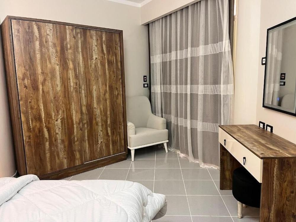 Downtown Keys Room