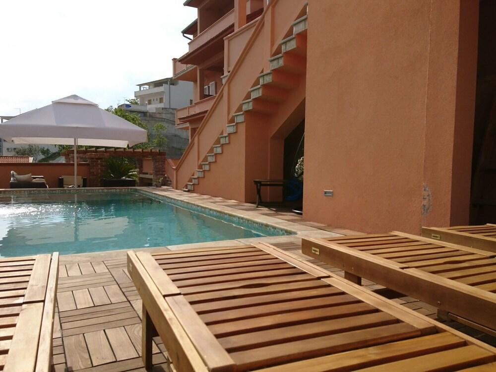 Apartment for 2-4 Near the Sea