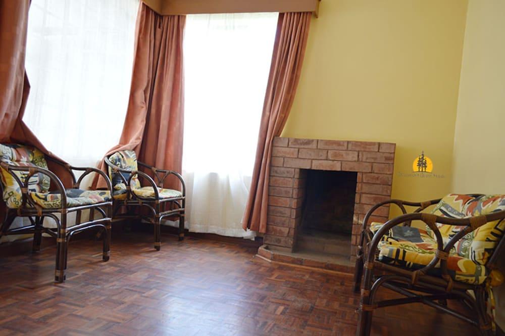 Gracemont Guesthouse Room