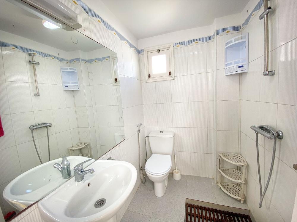 دار لوي حمام