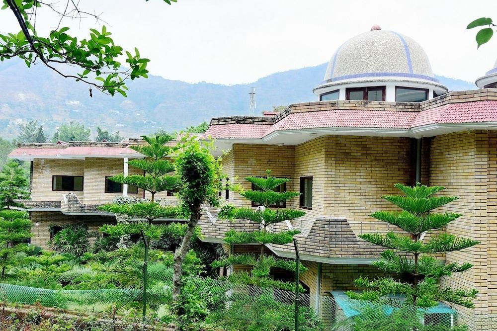 Savara Kumkum Inn Exterior