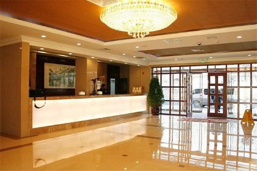 Beijing Huaiyangcun Business Hotel