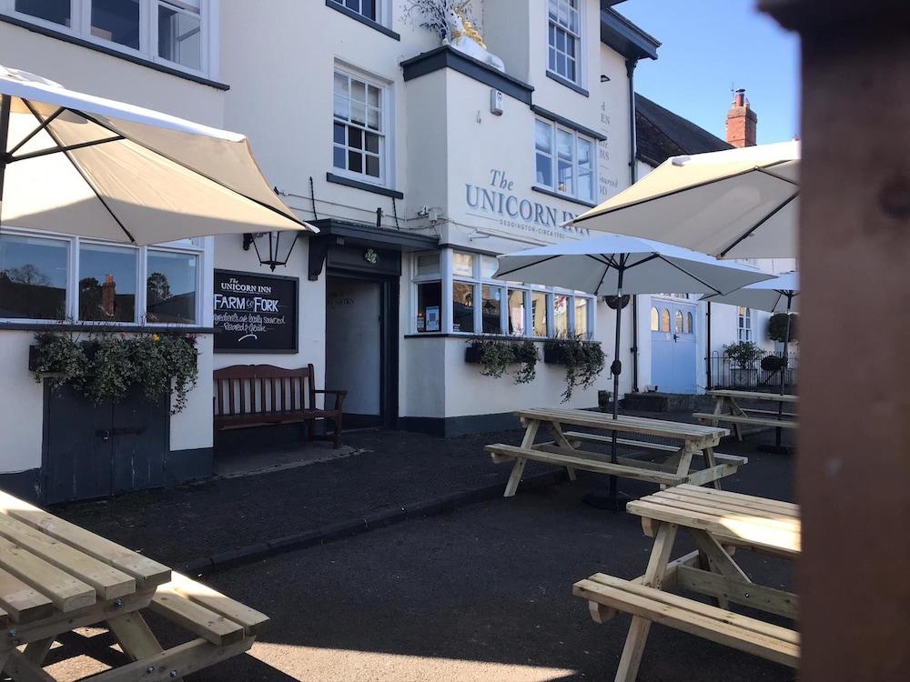 Unicorn Inn Exterior