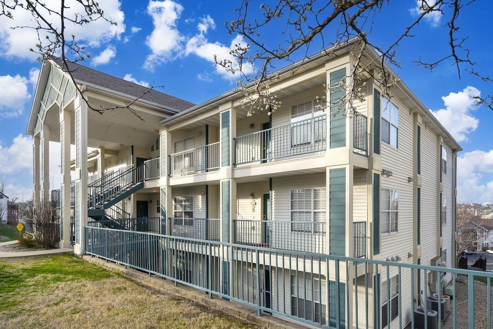 سبرينج كريك كومفرت - 4 مين فروم برانسون ستريب المنطقة الخارجية