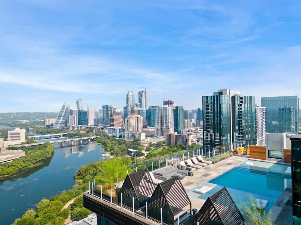 Modern Rainey St Oasis with Pool & Views Featured Image