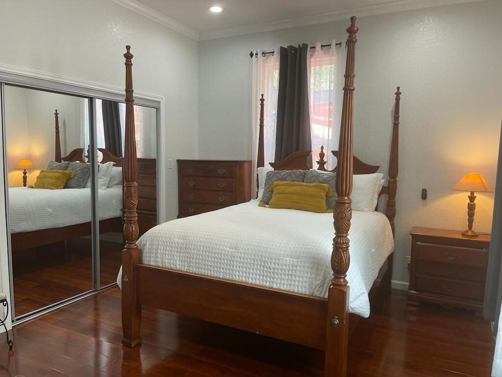 وودلاون ماين هاوس داون تاون سا