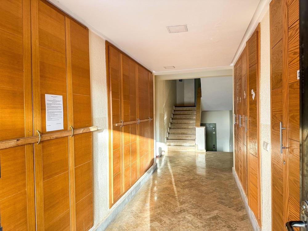 منزل فاخر - على بُعد 3 دقائق من جليز الفندق من الداخل