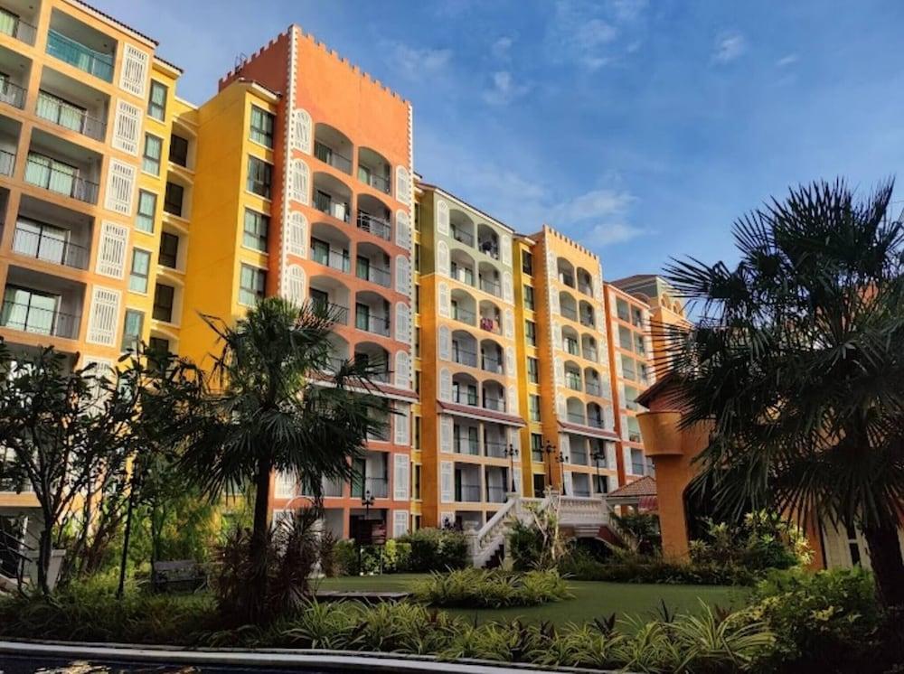 421سي - ستوديو كوندو ويذ بول، جومتين بيتش المنطقة الخارجية