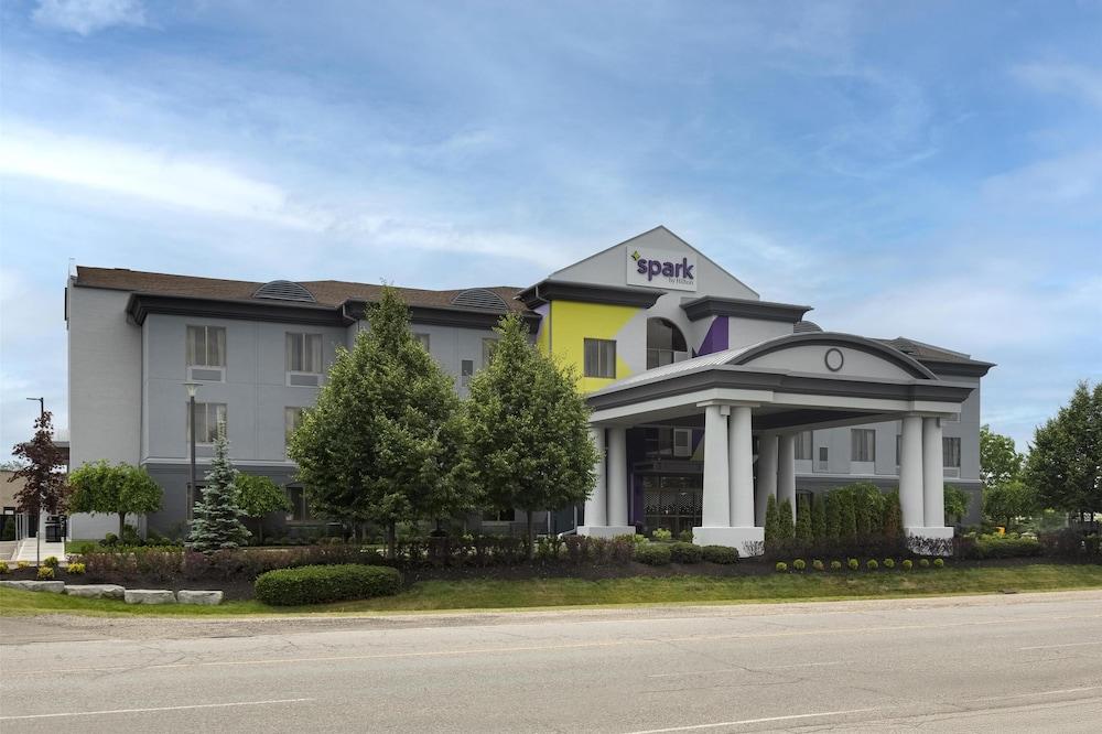 سبارك باي هيلتون جويلف