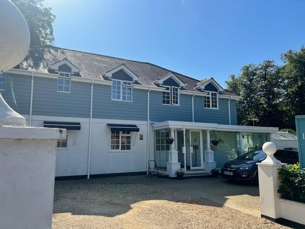 لورد بوت هوتل آند ريستورانت