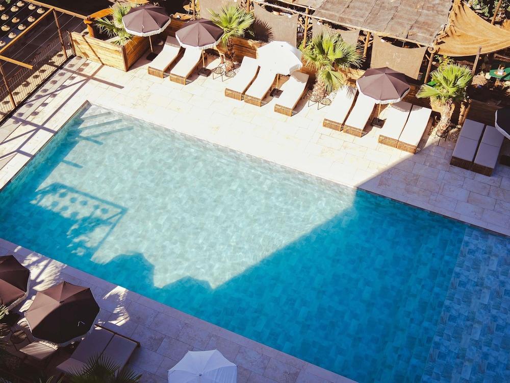 نوفوتيل أفينيون نورد