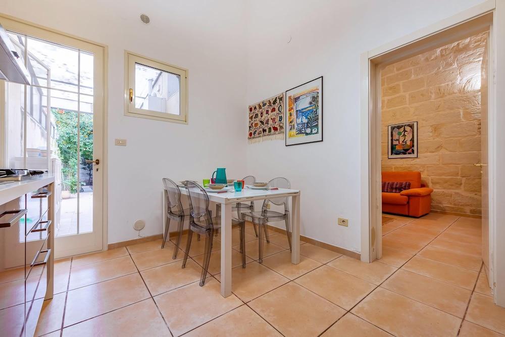 Myhome In The Centre Of Lecce Room