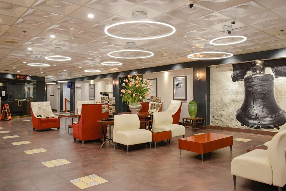 تشيستر هوتل آند كونفرنس سنتر منطقة الجلوس في الردهة