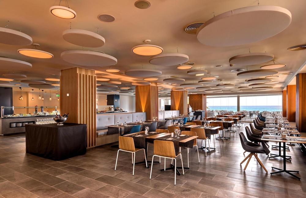 دون جريجوري باي دوناس، للبالغين فقط