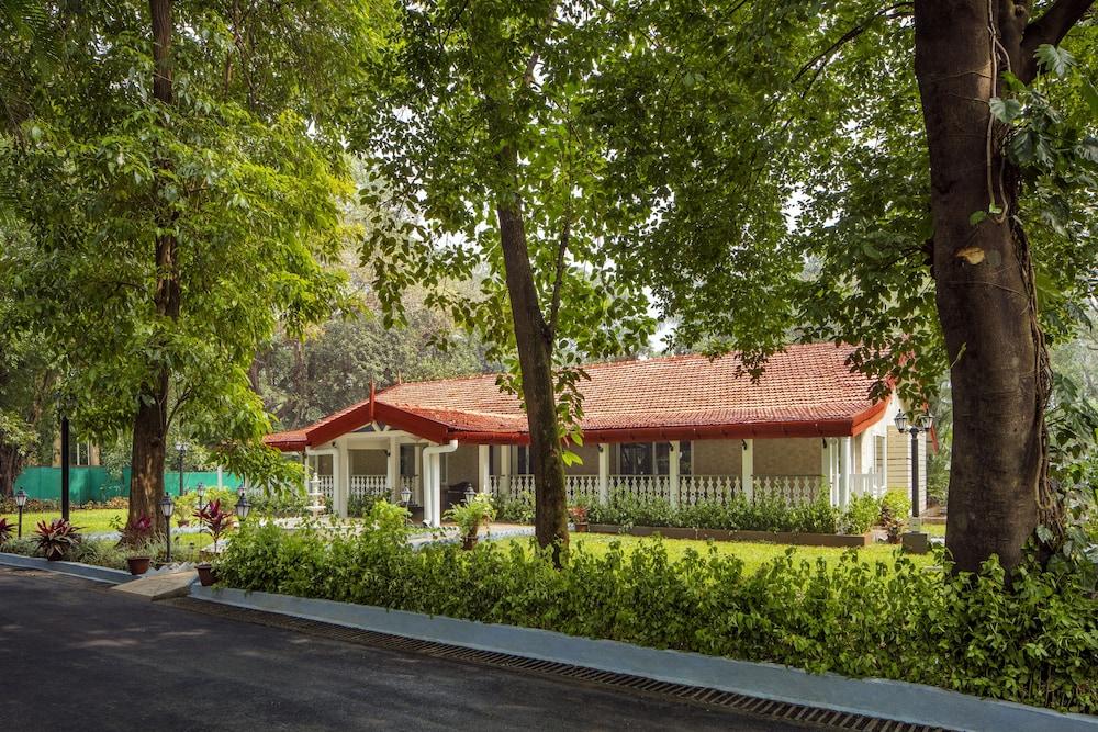 آم ا س ايز آند تريلز سلويس هاوس، لونافالا