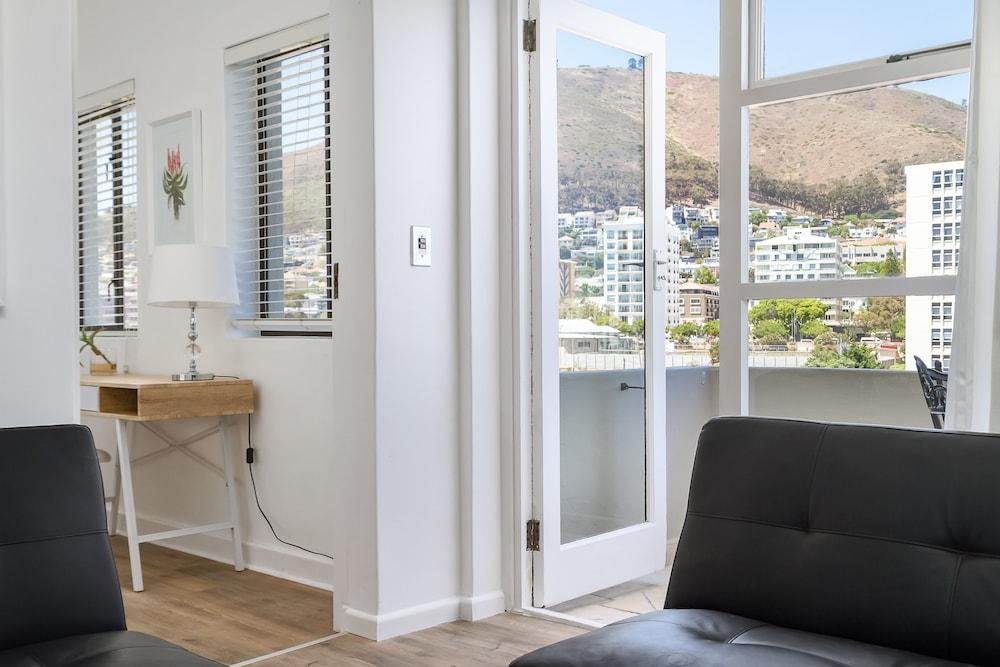Bay Point C10 Room