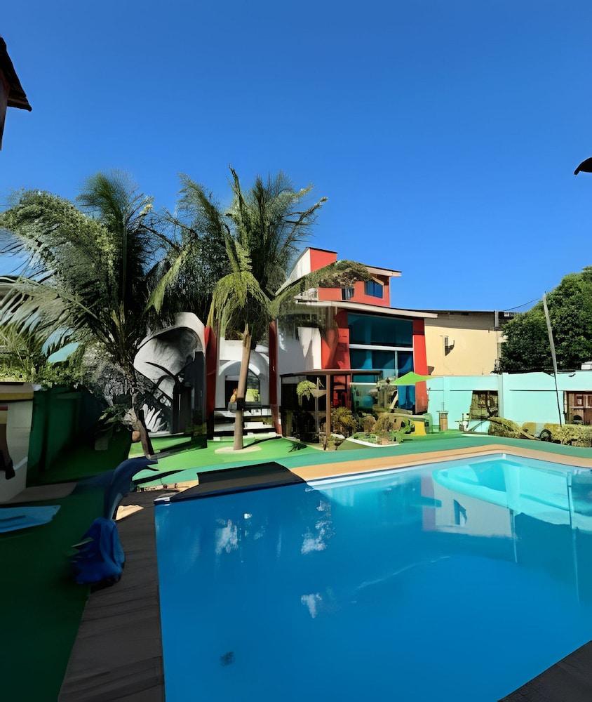 بوسادا إي ريستورانتي مار دوس سونهوس زحليقة مائية