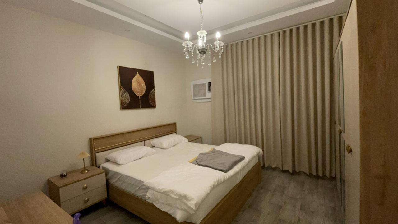 شاليه بتصميم أنيق وألعاب مائية | 5575 غرفة نوم