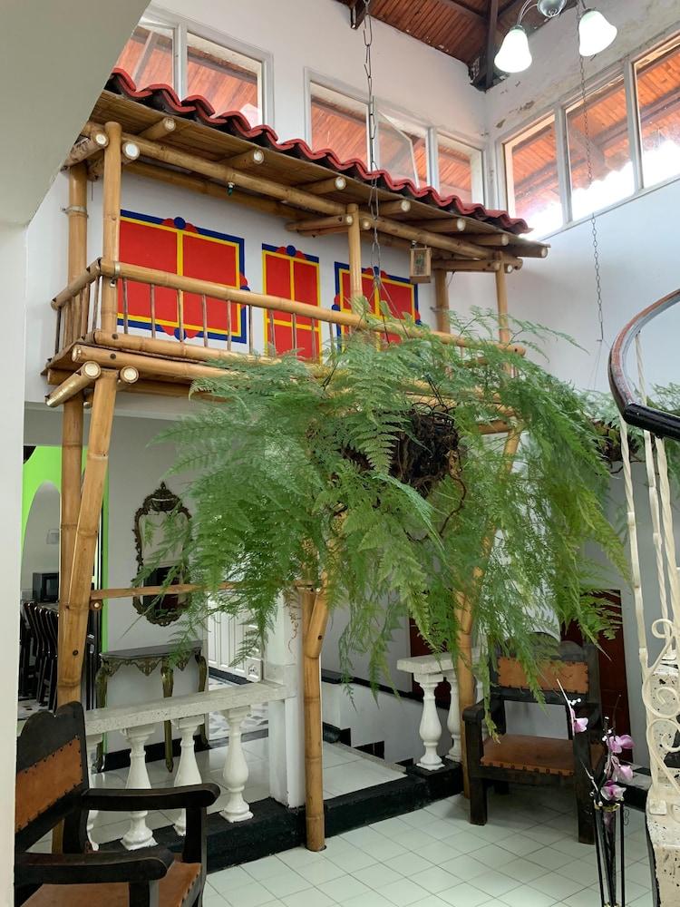 فينكا هوتل تشاليت سانتا إنس