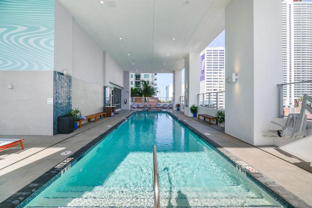 Amazing Studio Apt with Great Views Pool Waterslide