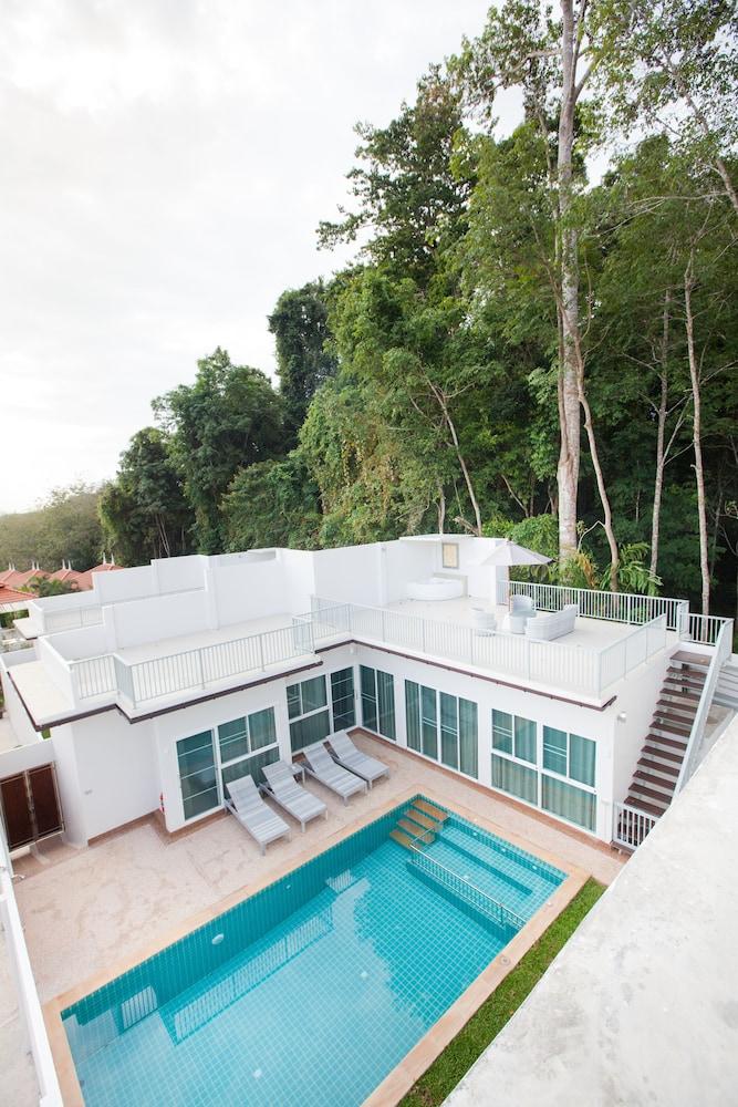 لوكس فاميلي فيلاس المنطقة الخارجية