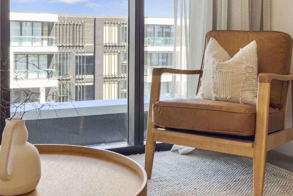 لايت آند ريلاكينج ليفينج تفاصيل الفندق من الداخل