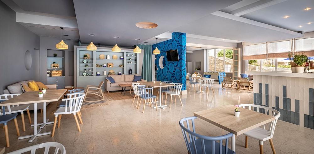 Sunny Rabac by Valamar Interior