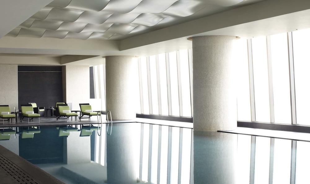 Shanghai Marriott Hotel Riverside Indoor Pool