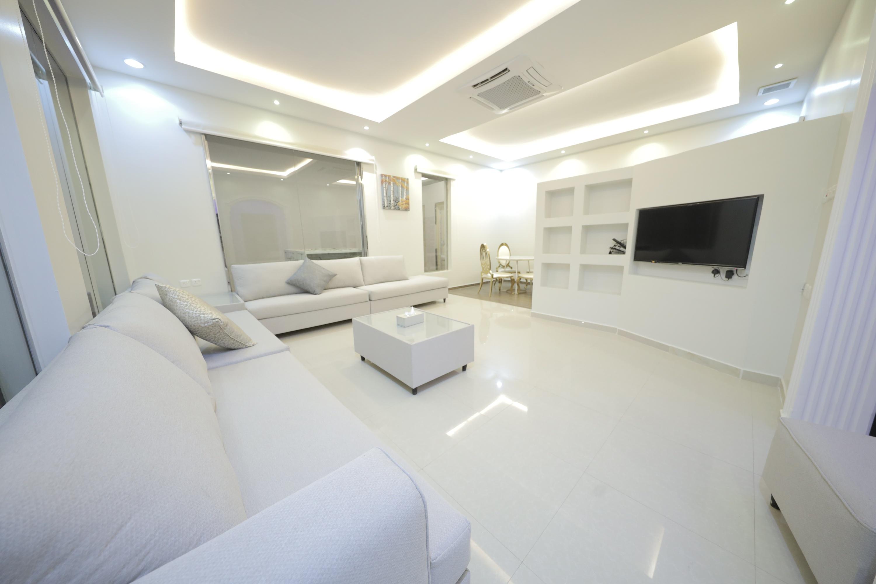 شاليه بتصميم انيق وبأثاث مريح وبسيط | 2657