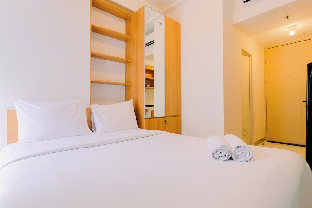 Modern Look And Comfy Studio Tokyo Riverside Pik 2 Apartment