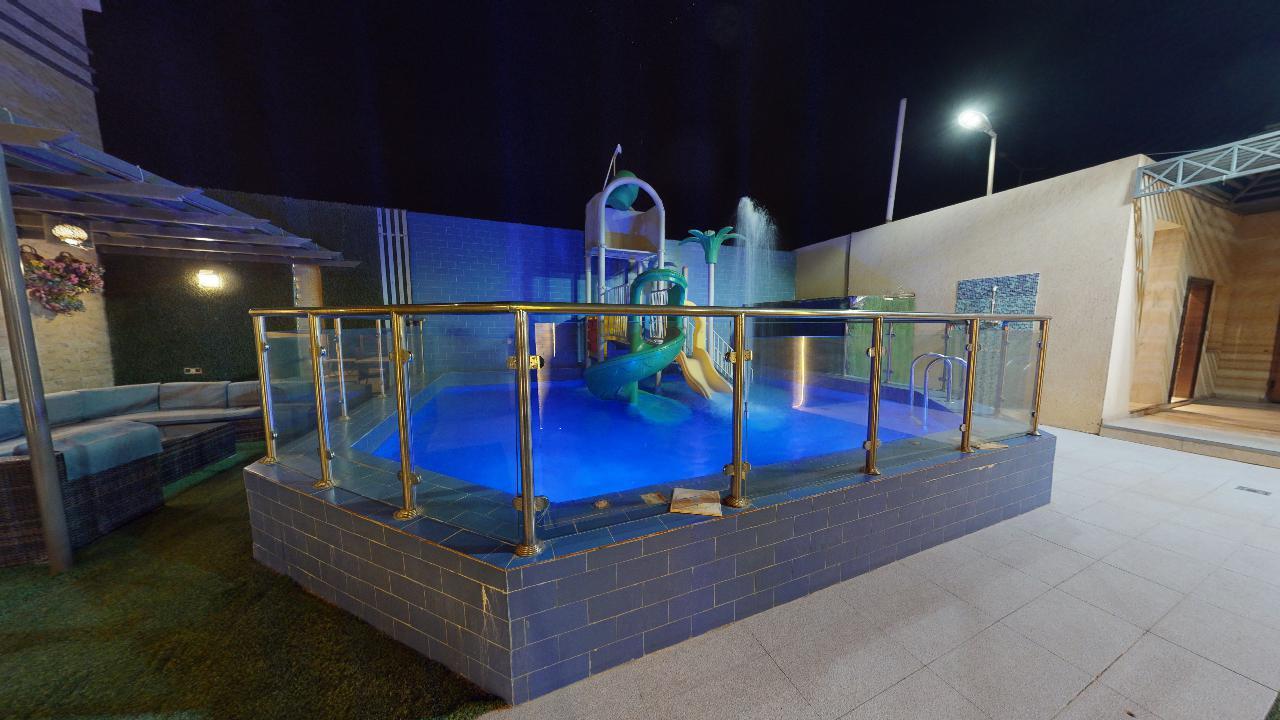 Amazing Chalet with Water Games | 541