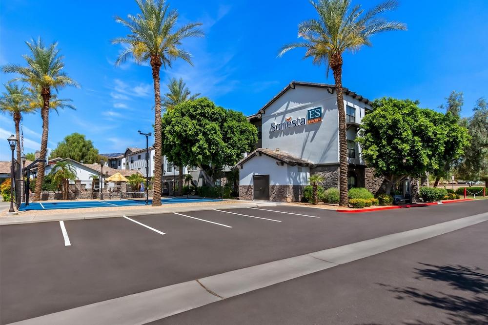 سونيستا إي إس سويتس فينيكس جود ييار