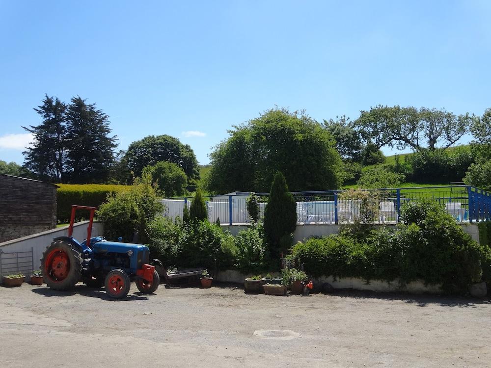 The Cart Linhay Property Grounds