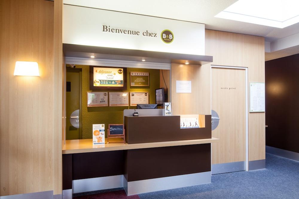 بي آند بي هوتل نوازي لو جراند منطقة الاستقبال