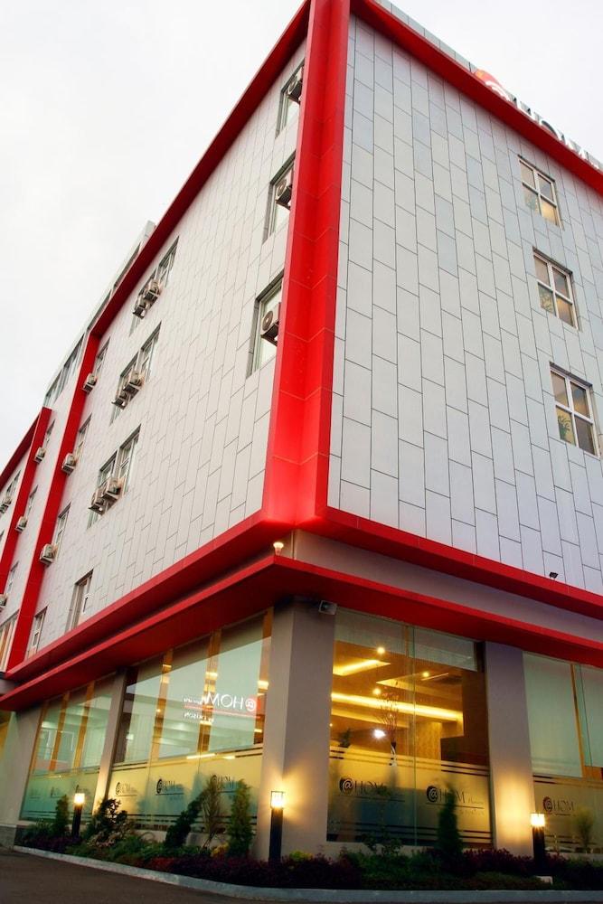 @Hom Premiere Cilacap Exterior