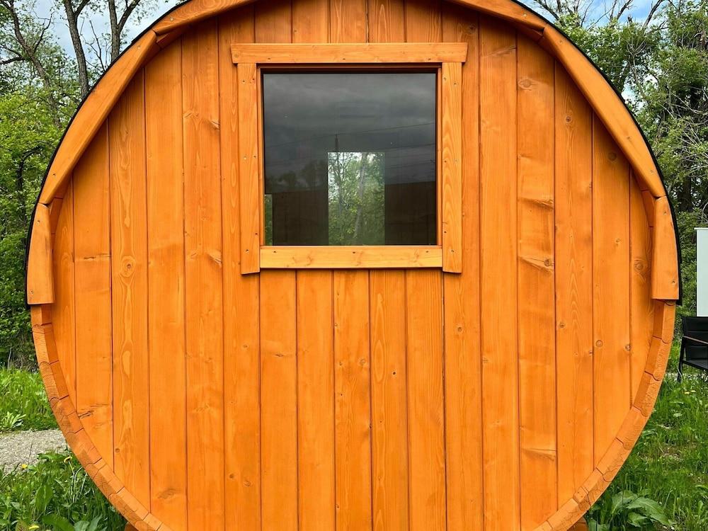 هوليداي هوم إن سبيلبيرج نير ريد بول رينج المنطقة الخارجية