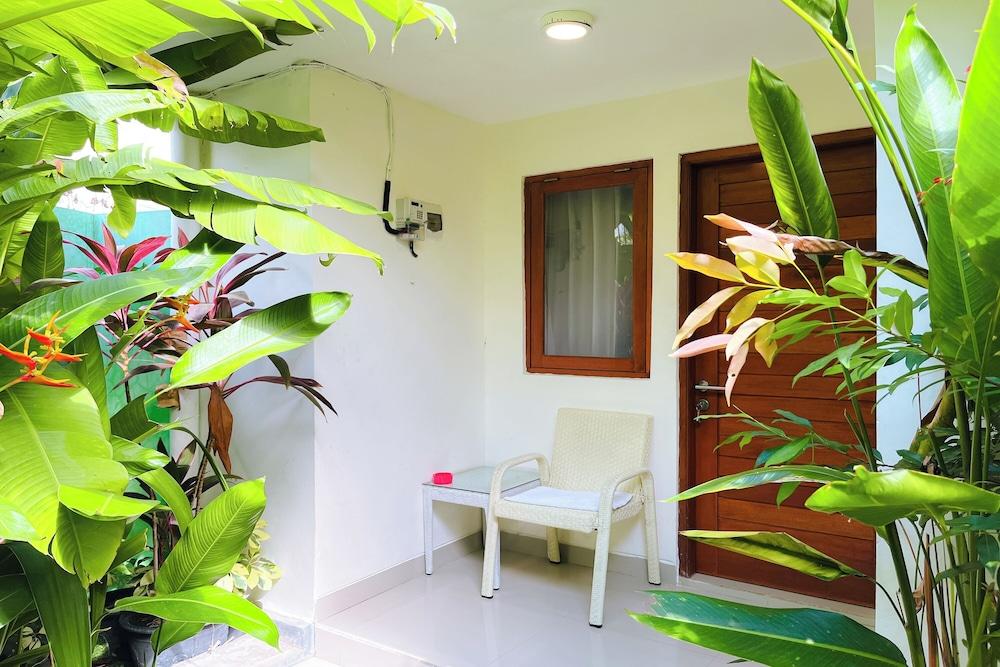 Mora Residence Exterior
