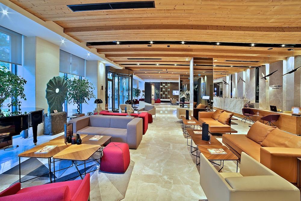 Dosso Dossi Hotels & Spa Downtown Lobby Lounge