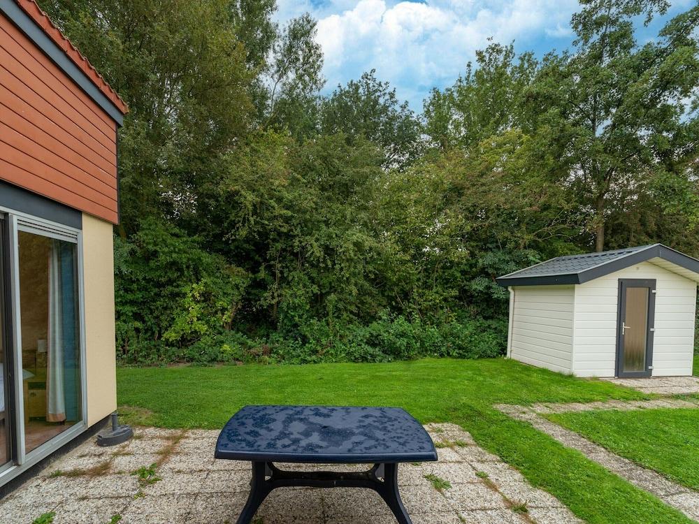 Holiday Home in South Holland With Shared Pool Exterior