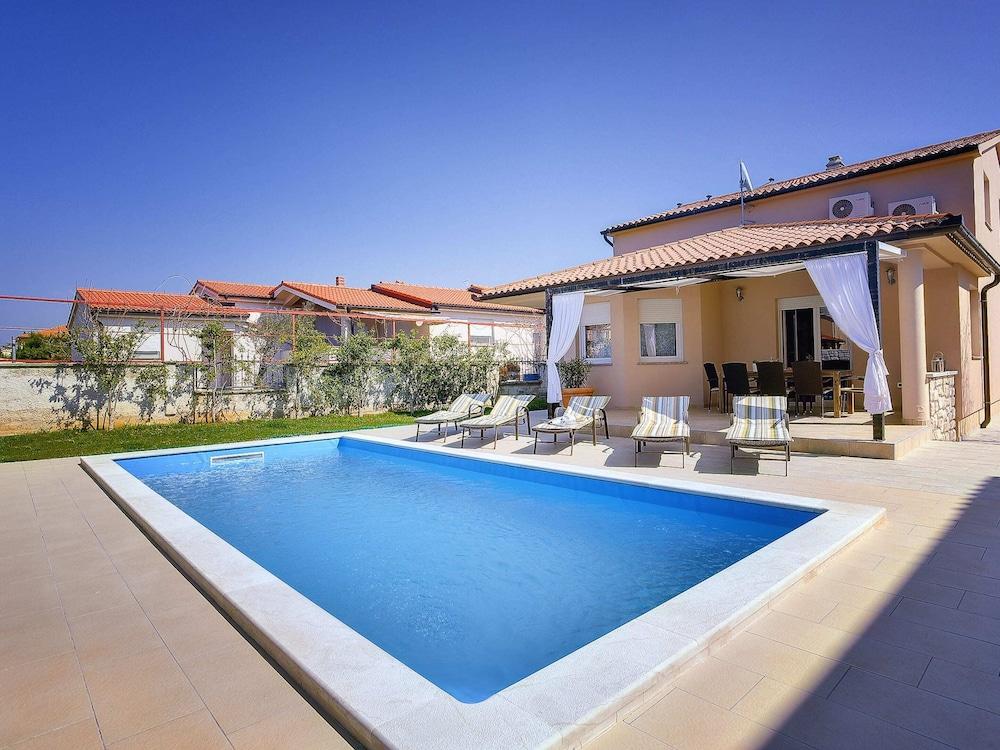 Modern Villa With Private Pool Near Beach Featured Image