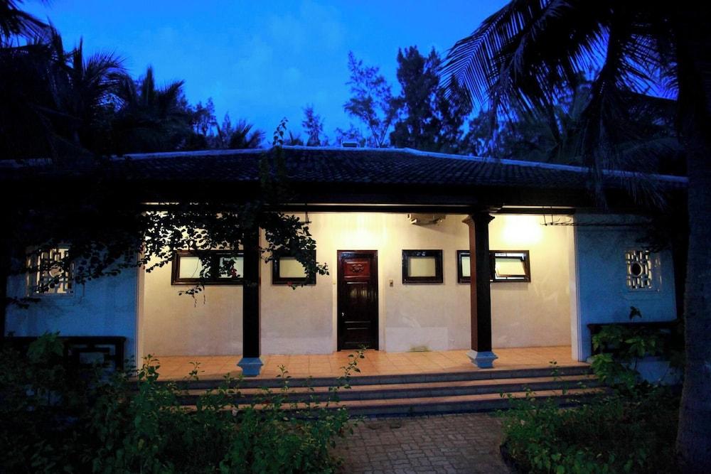 Lăng Cô Beach Resort Exterior