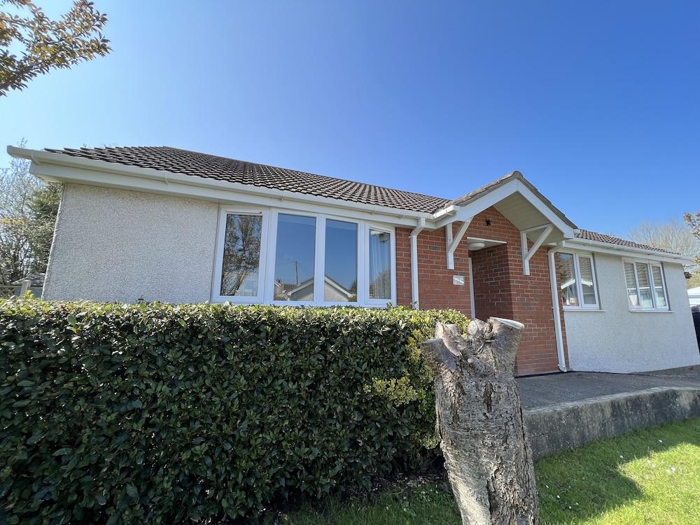 3 بد روم بنجالو مويلفري - برايفت جاردن ، باركينج الصورة الأساسية