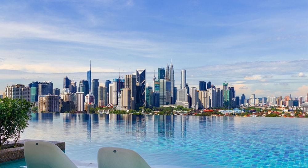 داتوم جيلاتيك سكاي ريزيدنس روم حمام سباحة لا متناهي