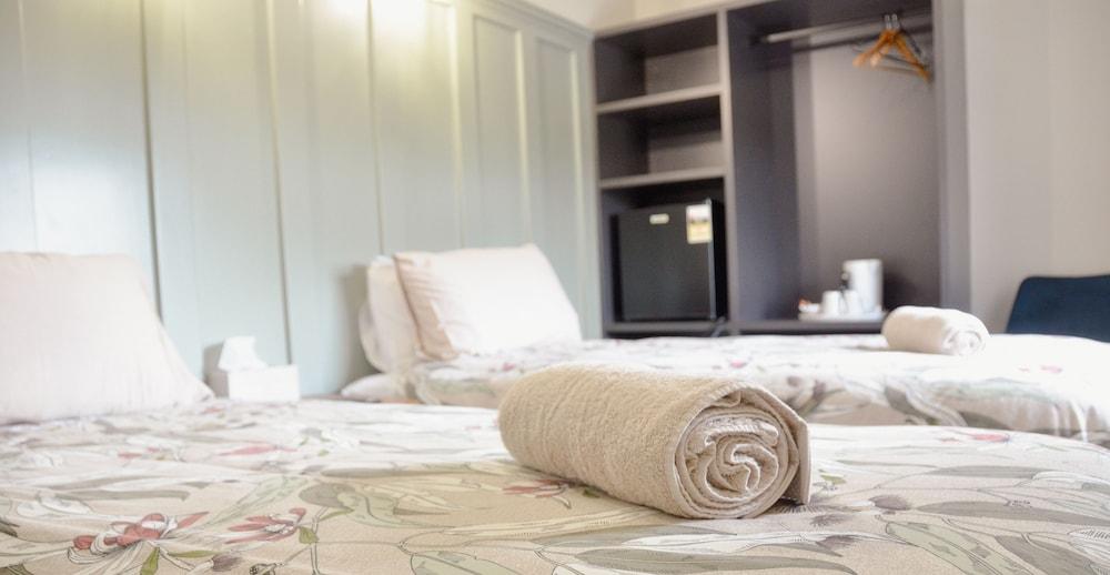 هولبروك هوتل غرفة