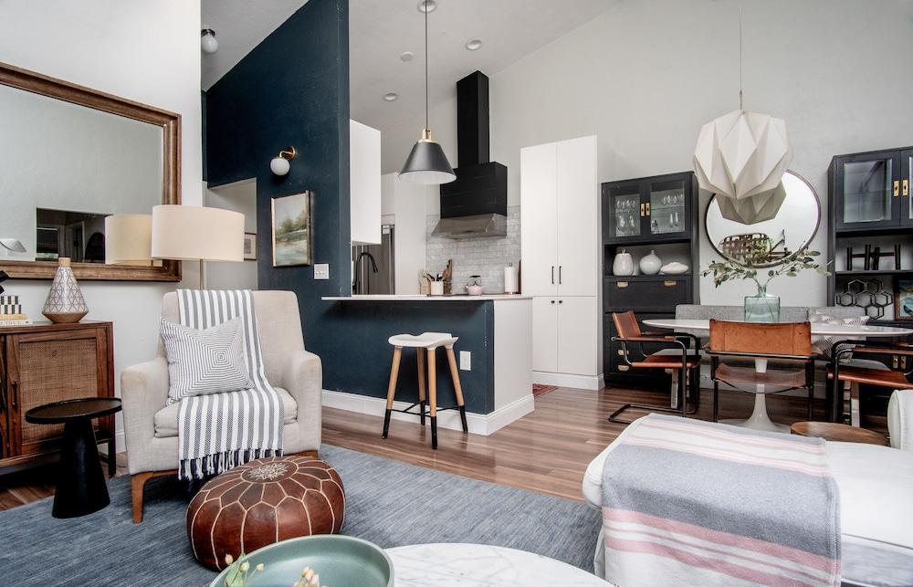 بيسفول مودرن آند كلوس تو إفيريثينج