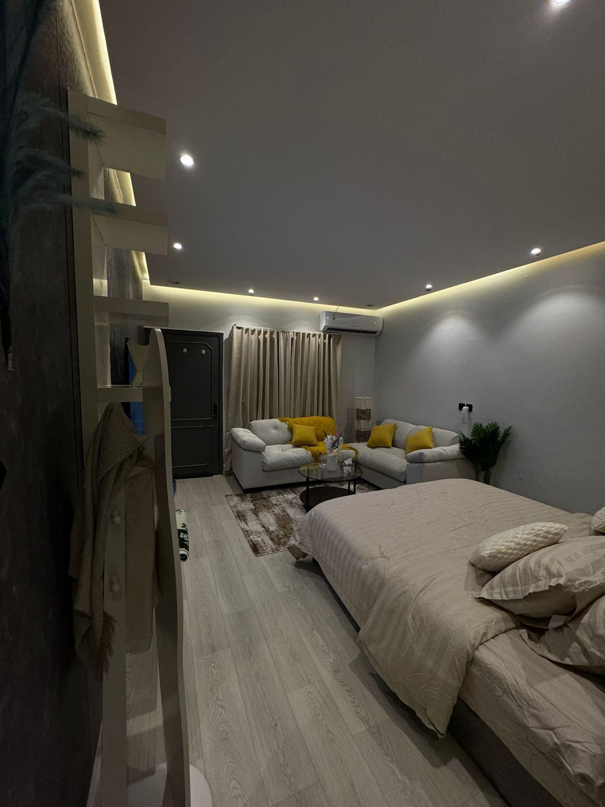 أستديو بتصميم جذاب ودخول ذاتي | 5489 غرفة نوم