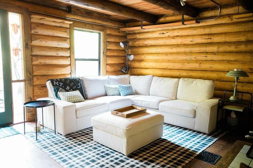 87sl - Starlink - Sauna - Sleeps 8