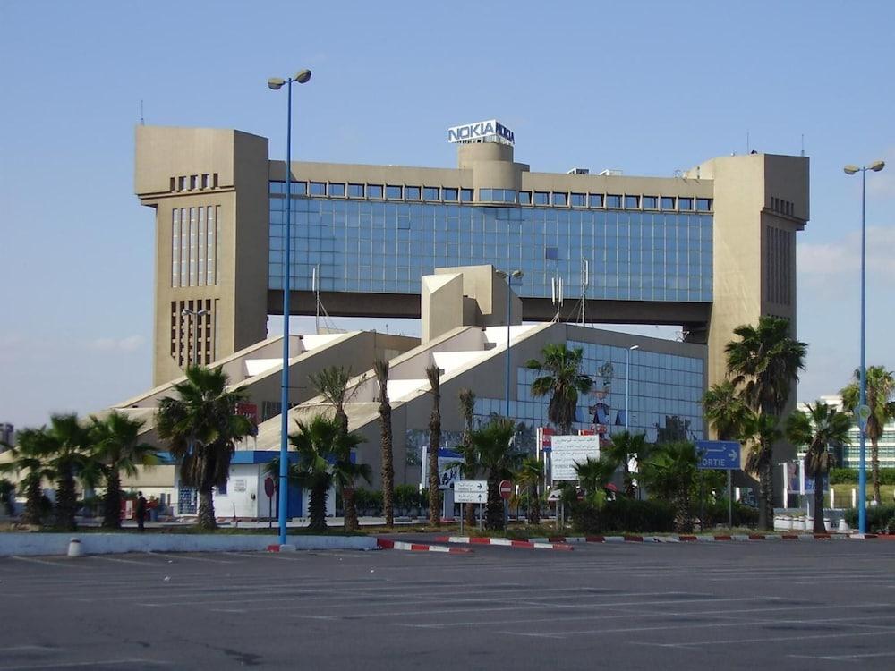 شقة بميدان الواحات المنطقة الخارجية