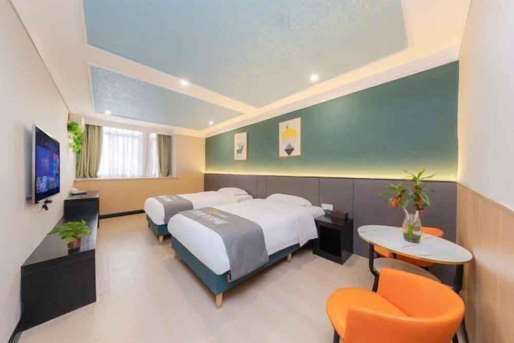 Chongqing Yueyou Hotel North New District Qibo Hotel