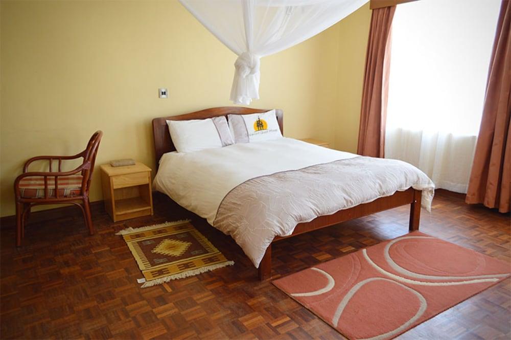 Gracemont Guesthouse Room